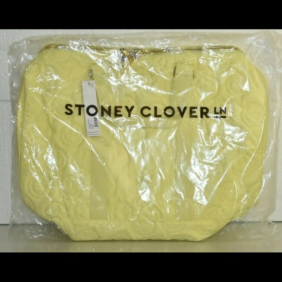 NEW STONEY CLOVER Classic LARGE PUFFY DUFFLE BAG Be Happy Yellow Smile Face - Picture 6 of 9